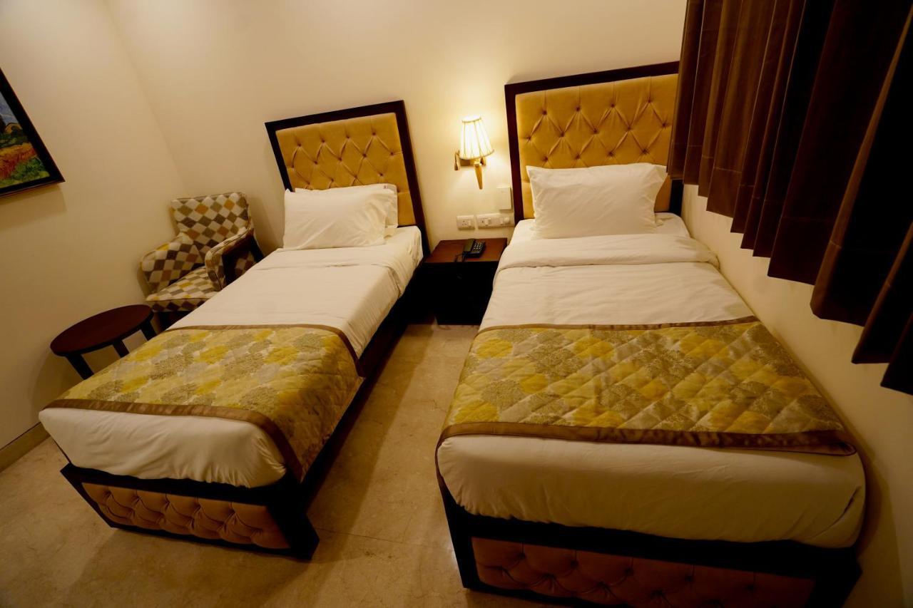 Hotel Wongdhen House Nuova Delhi Esterno foto