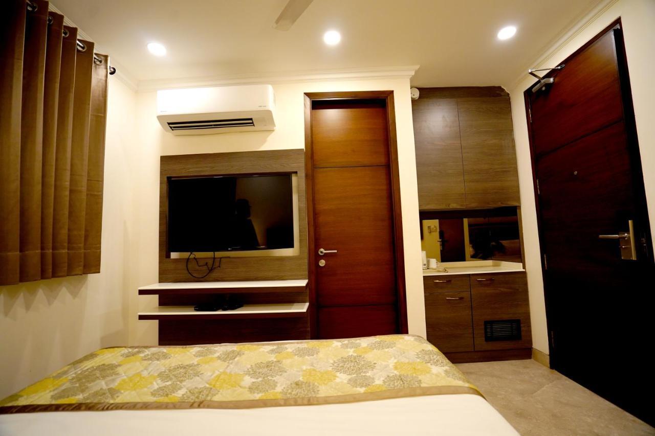 Hotel Wongdhen House Nuova Delhi Esterno foto