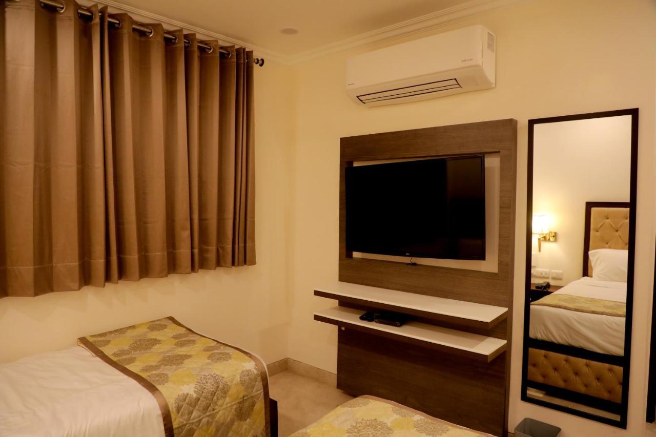 Hotel Wongdhen House Nuova Delhi Esterno foto